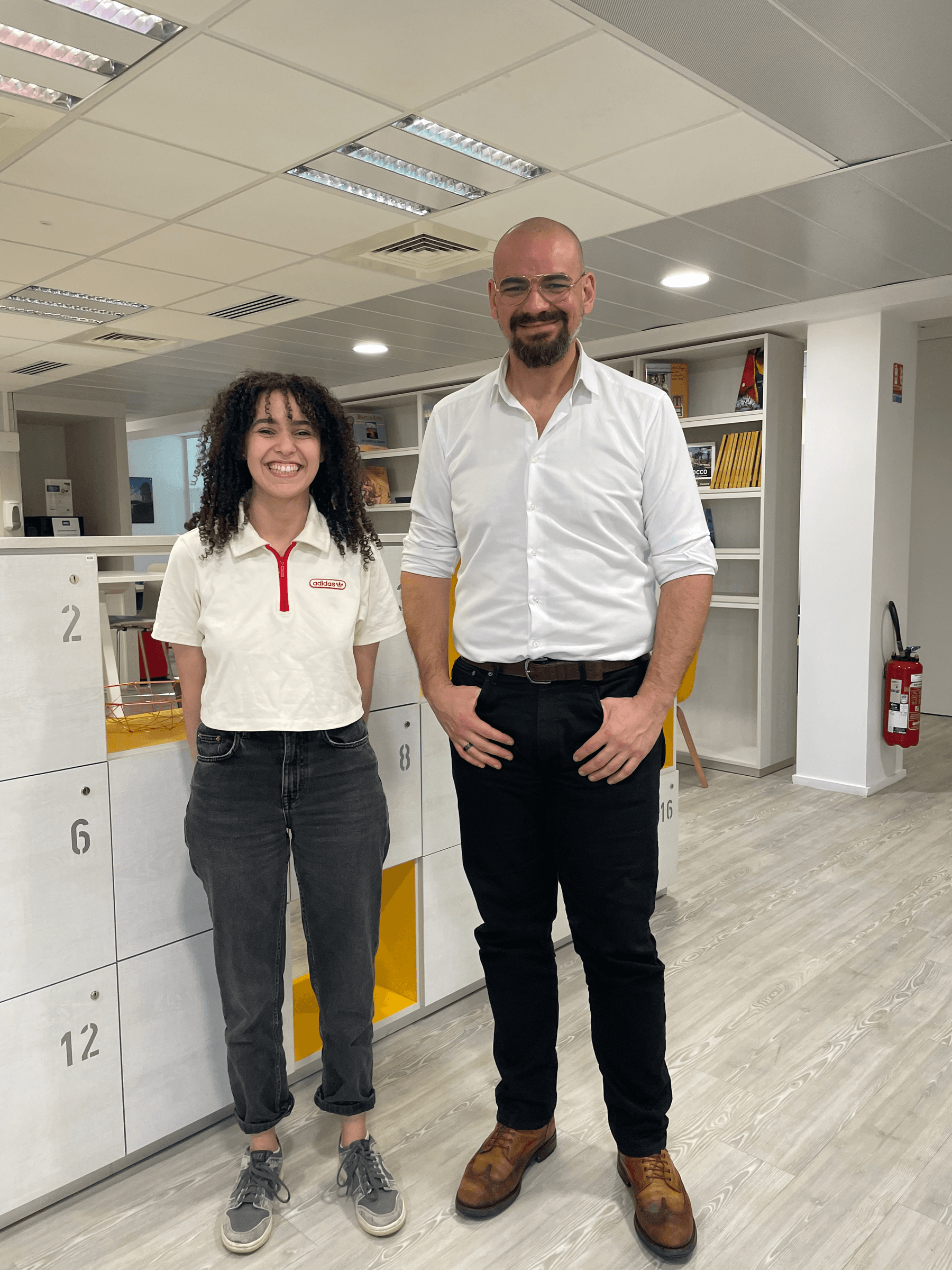 Célia et Mihai Tanasoiu en réunion de mentorat dans les locaux de Tana Corp.